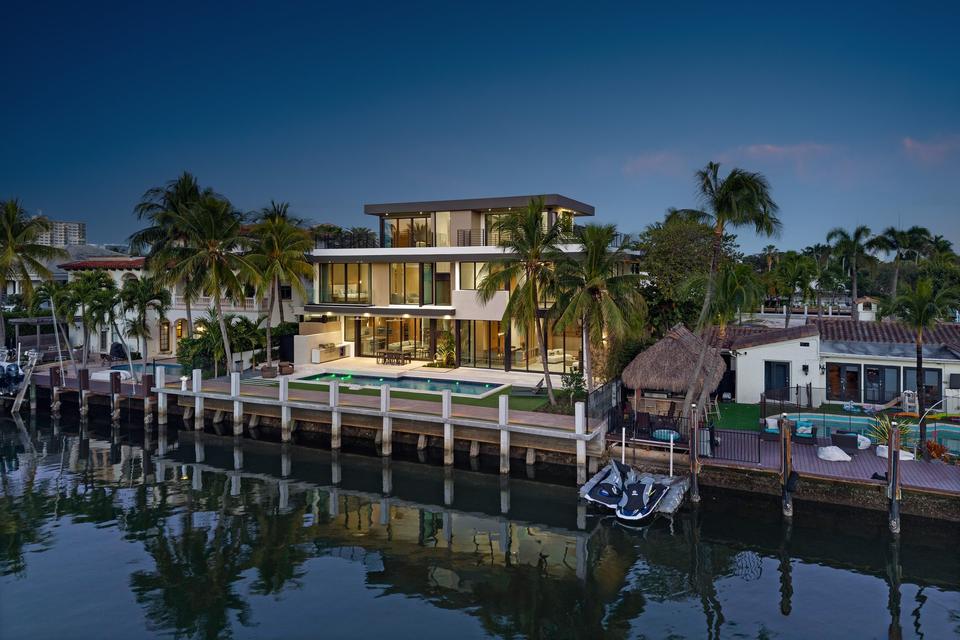 Villa Sia dock and canal at night, Las Olas Isles, Fort Lauderdale luxury rental