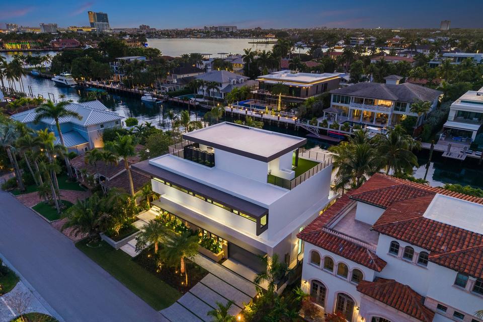 Aerial view of Villa Sia on the Las Olas Isles at dusk, Las Olas Isles, Fort Lauderdale luxury rental