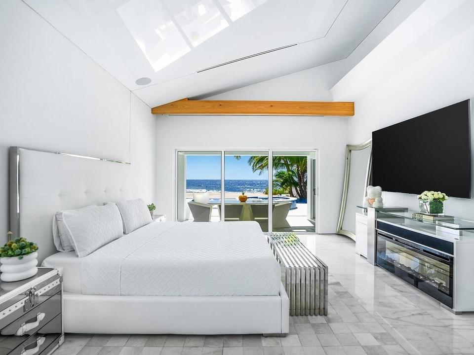Bedroom with ocean views, Beach Bungalow, Miami