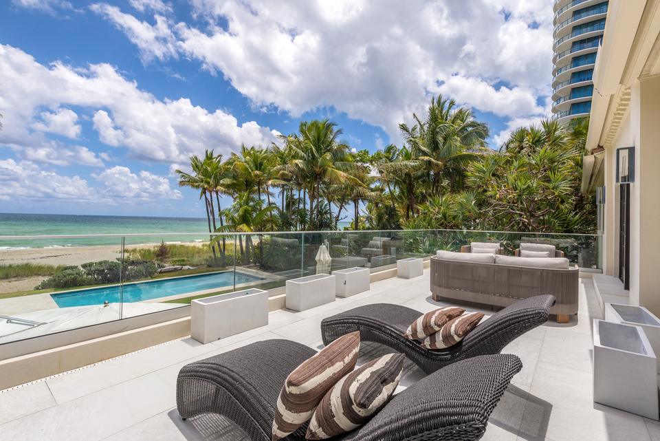 Terrace lounge with ocean views, Villa Ocean, Miami