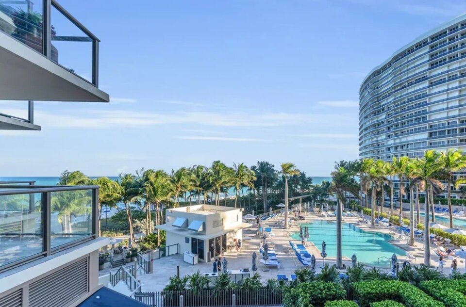 Beachfront Atlantic Suite at St. Regis Bal Harbour, photo 2