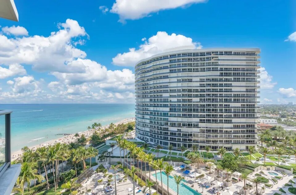 Atlantic Suite Floor 10 at St. Regis Bal Harbour, photo 2