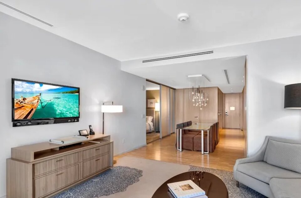 Atlantic Suite Floor 9 at St. Regis Bal Harbour, photo 4