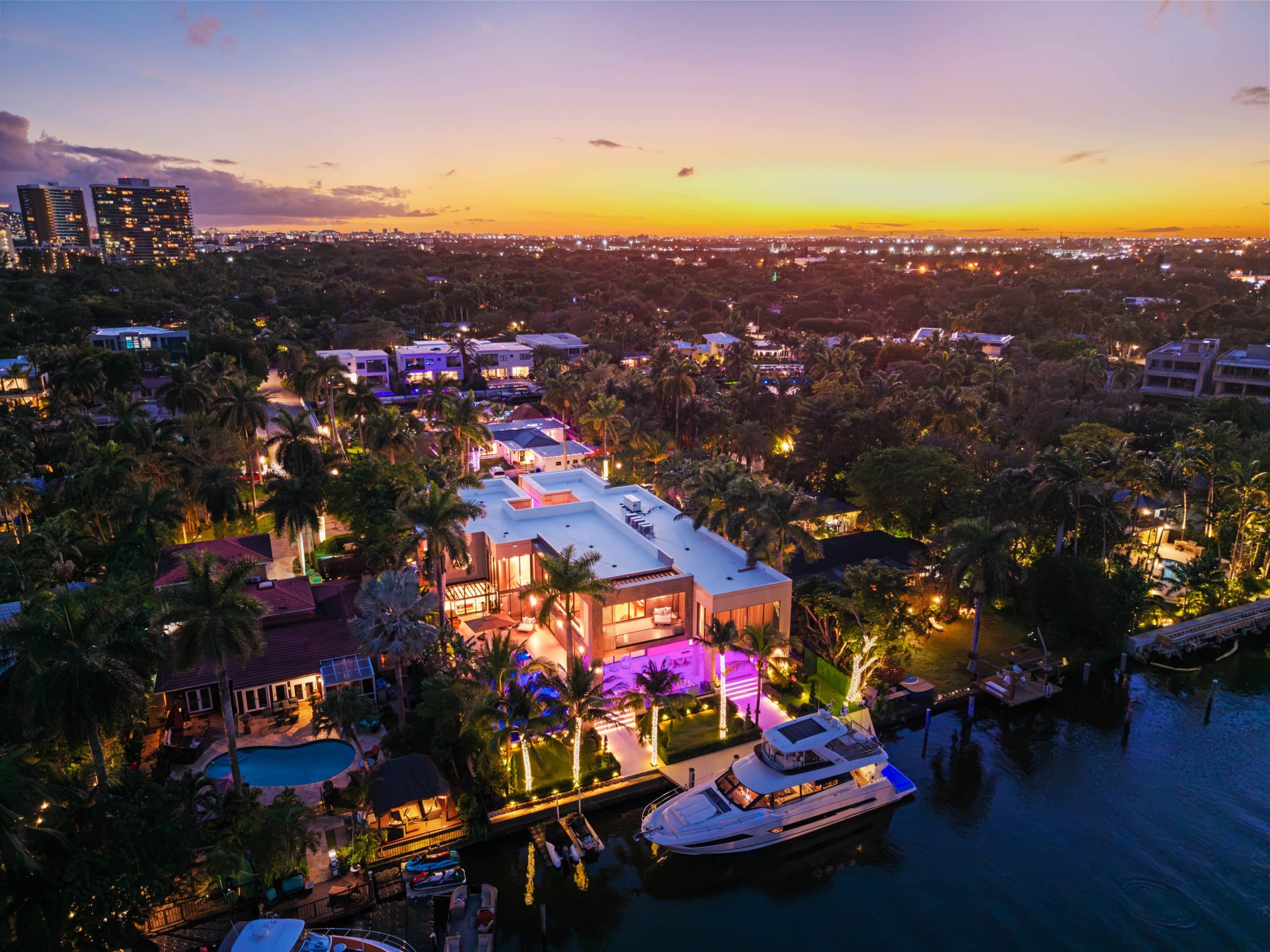 Waterfront pool terrace, the setting for a coordinated Miami recovery week